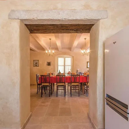 5 Bedroom Cozy In Holiday home