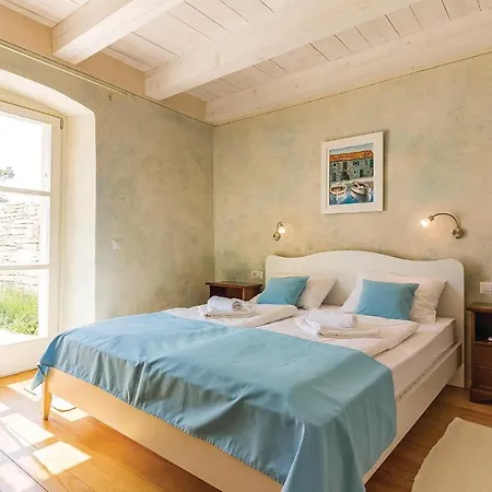 5 Bedroom Cozy In