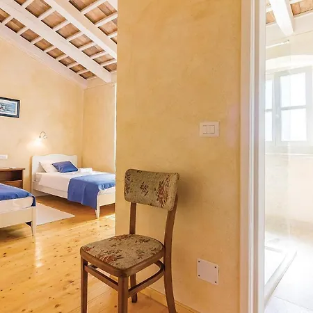 5 Bedroom Cozy In Holiday home